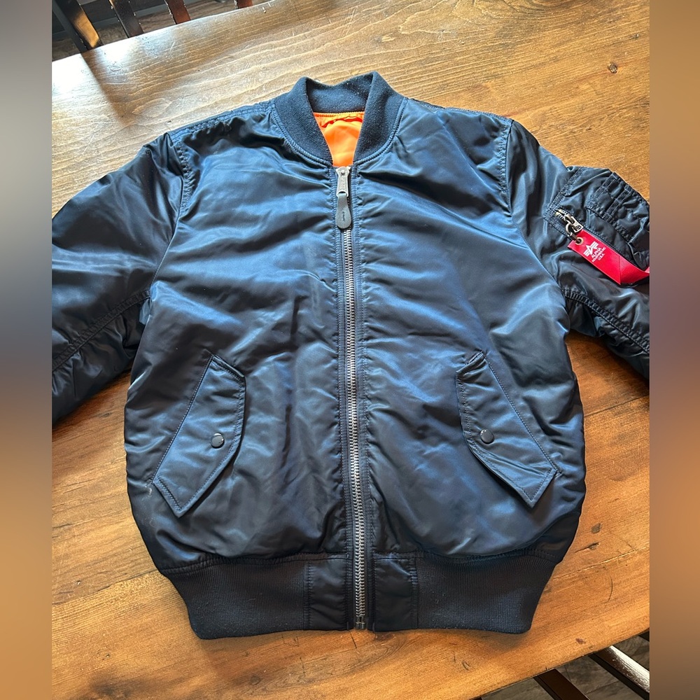 Alpha Industries Bomber Slim Fit.